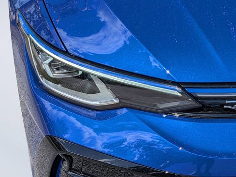 Used 2026 Volkswagen Golf image 9