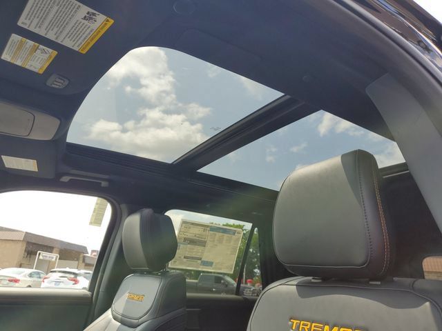 New 2027 Ford Expedition Tremor w/ Driver's Package AWD/4WD image 17