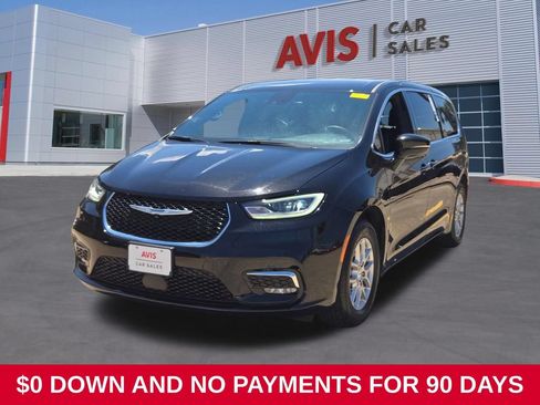Used 2025 Chrysler Pacifica Select FWD image 1