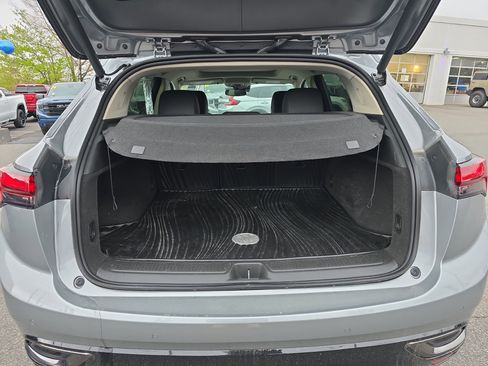 Used 2023 Buick Envision Essence w/ Sport Touring Package AWD/4WD image 5