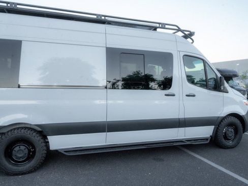 Used 2024 Mercedes-Benz Sprinter 2500 image 4