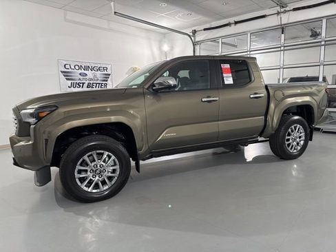 New 2025 Toyota Tacoma Limited image 4