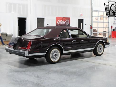 Used 1988 Lincoln Mark VII Blass image 4