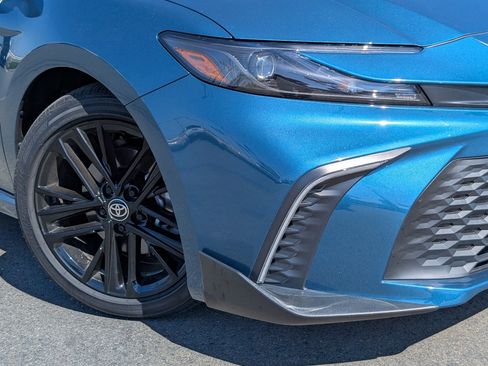 Used 2026 Toyota Camry SE w/ Convenience Package image 9