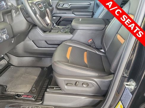Used 2025 GMC Sierra 2500 AT4 w/ AT4 Premium Plus Package image 13