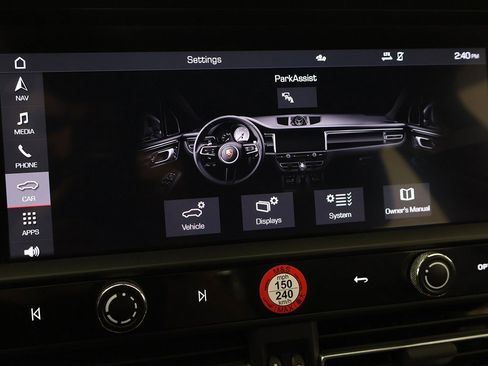 Used 2022 Porsche Macan Base image 54