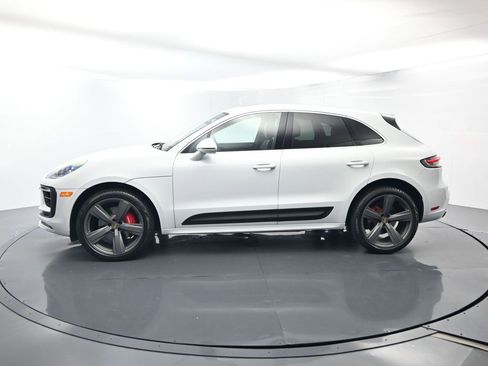 Used 2025 Porsche Macan S image 2