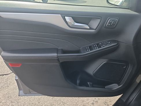 Used 2024 Ford Escape Platinum image 17