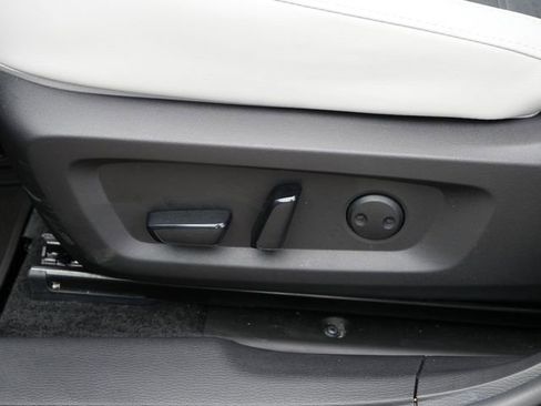 Used 2025 Mitsubishi Outlander SE AWD/4WD image 15