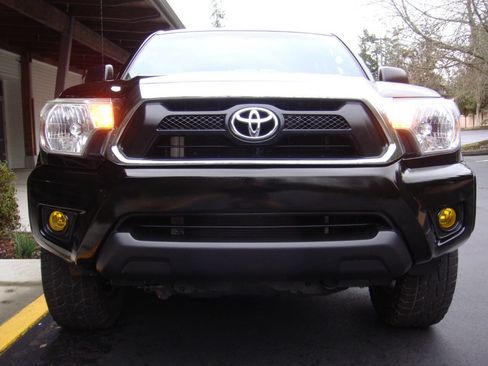 Used 2012 Toyota Tacoma 4x4 Double Cab image 3