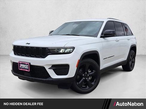 Used 2022 Jeep Grand Cherokee Altitude RWD image 1
