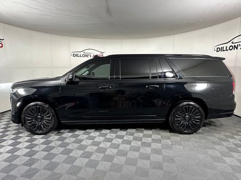 Used 2021 Cadillac Escalade ESV Sport Platinum AWD/4WD image 3