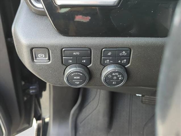 Used 2022 Chevrolet Silverado 1500 RST w/ Redline Edition AWD/4WD image 14