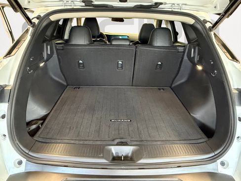 Used 2025 Nissan Murano SV AWD/4WD image 13