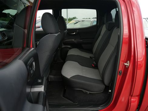Used 2020 Toyota Tacoma TRD Sport w/ Technology Package AWD/4WD image 23