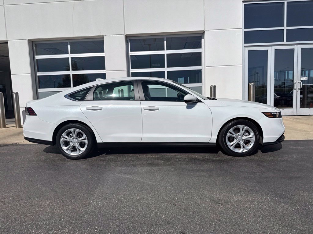 Used 2024 Honda Accord LX image 3