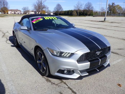 Used 2016 Ford Mustang Convertible w/ Equipment Group 051A image 5