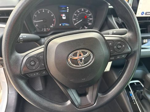 Used 2025 Toyota Corolla LE FWD image 15