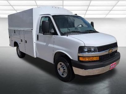 New 2026 Chevrolet Express 3500 w/ Power Convenience Package