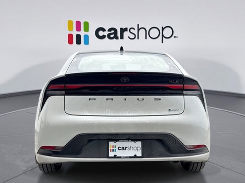 Used 2024 Toyota Prius XLE image 4