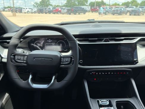 New 2026 Jeep Cherokee Laredo AWD/4WD image 24