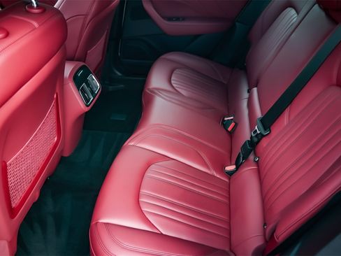 Certified 2022 Maserati Levante GT image 29