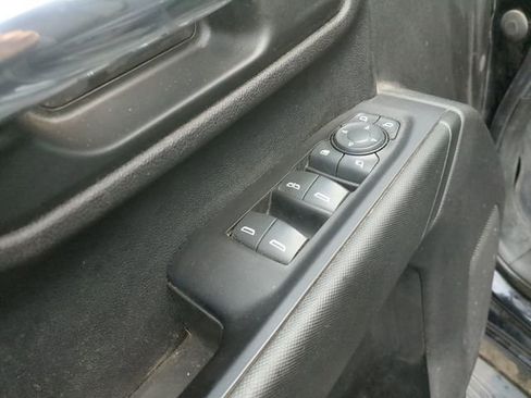 Used 2022 Chevrolet Silverado 2500 Custom w/ Custom Value Package image 13