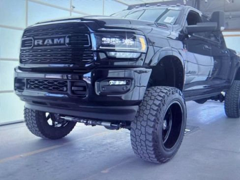 Used 2021 RAM 2500 Limited AWD/4WD image 2