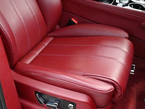Used 2019 Bentley Bentayga AWD/4WD image 25