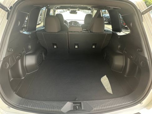 Used 2025 Subaru Forester Premium AWD/4WD image 9