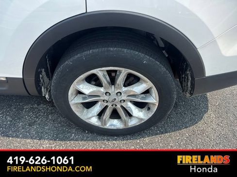 Used 2015 Ford Explorer XLT w/ Equipment Group 202B AWD/4WD image 14
