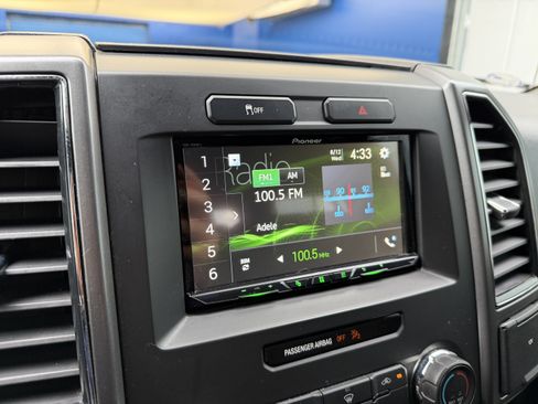 Used 2017 Ford F150 XLT AWD/4WD image 18