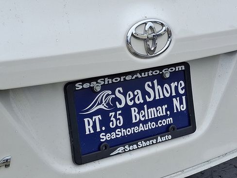 Used 2019 Toyota Corolla LE image 30