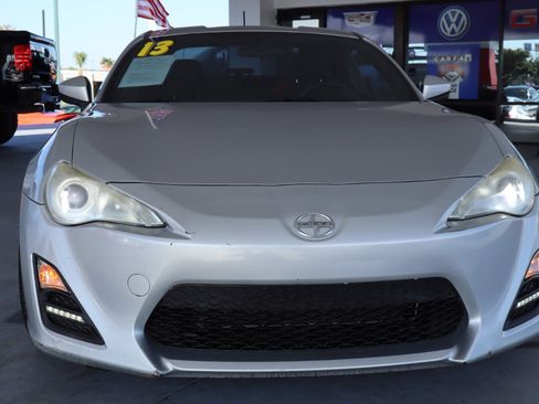 Used 2013 Scion FR-S image 10
