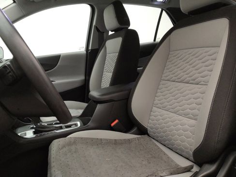 Used 2020 Chevrolet Equinox LS AWD/4WD image 17