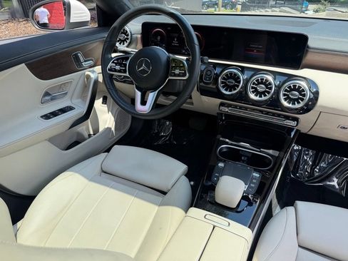 Used 2023 Mercedes-Benz CLA 250 w/ Premium Package image 43