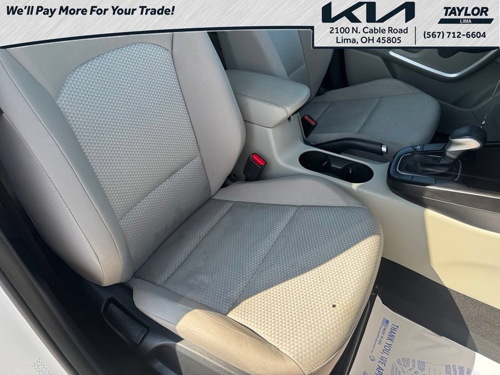 Used 2024 Kia Soul LX w/ Option Group 015 FWD image 12
