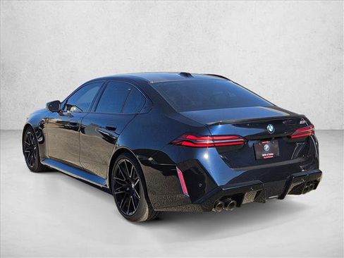 New 2026 BMW M5 image 8