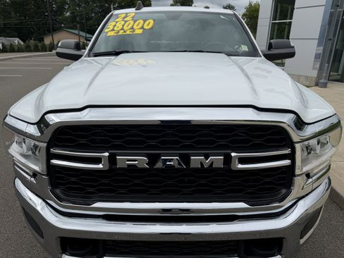 Used 2022 RAM 2500 Tradesman w/ Chrome Appearance Group AWD/4WD image 5
