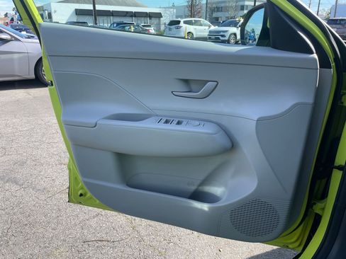 Used 2025 Hyundai Kona SEL image 20