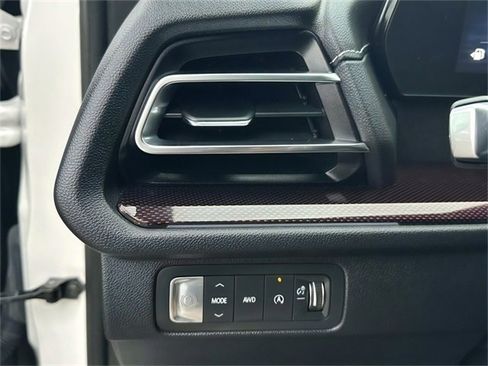 Used 2024 Chevrolet Traverse Z71 image 19