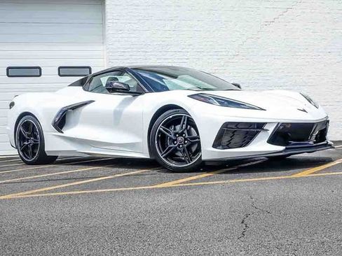 Used 2024 Chevrolet Corvette Stingray Preferred Conv w/ Battery Protection Package RWD image 10