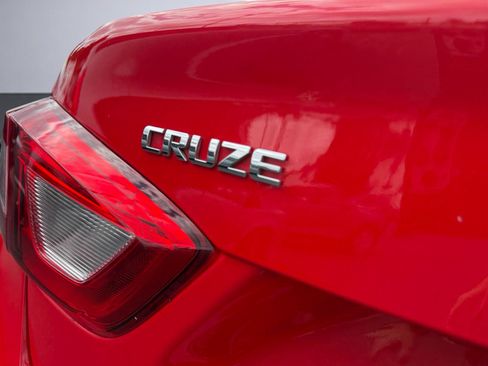 Used 2019 Chevrolet Cruze LS FWD image 6