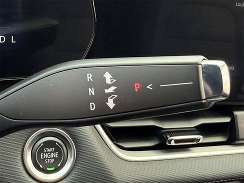 Used 2025 Chevrolet Equinox LT image 17