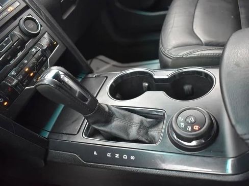 Used 2017 Ford Explorer XLT w/ Equipment Group 202A image 35