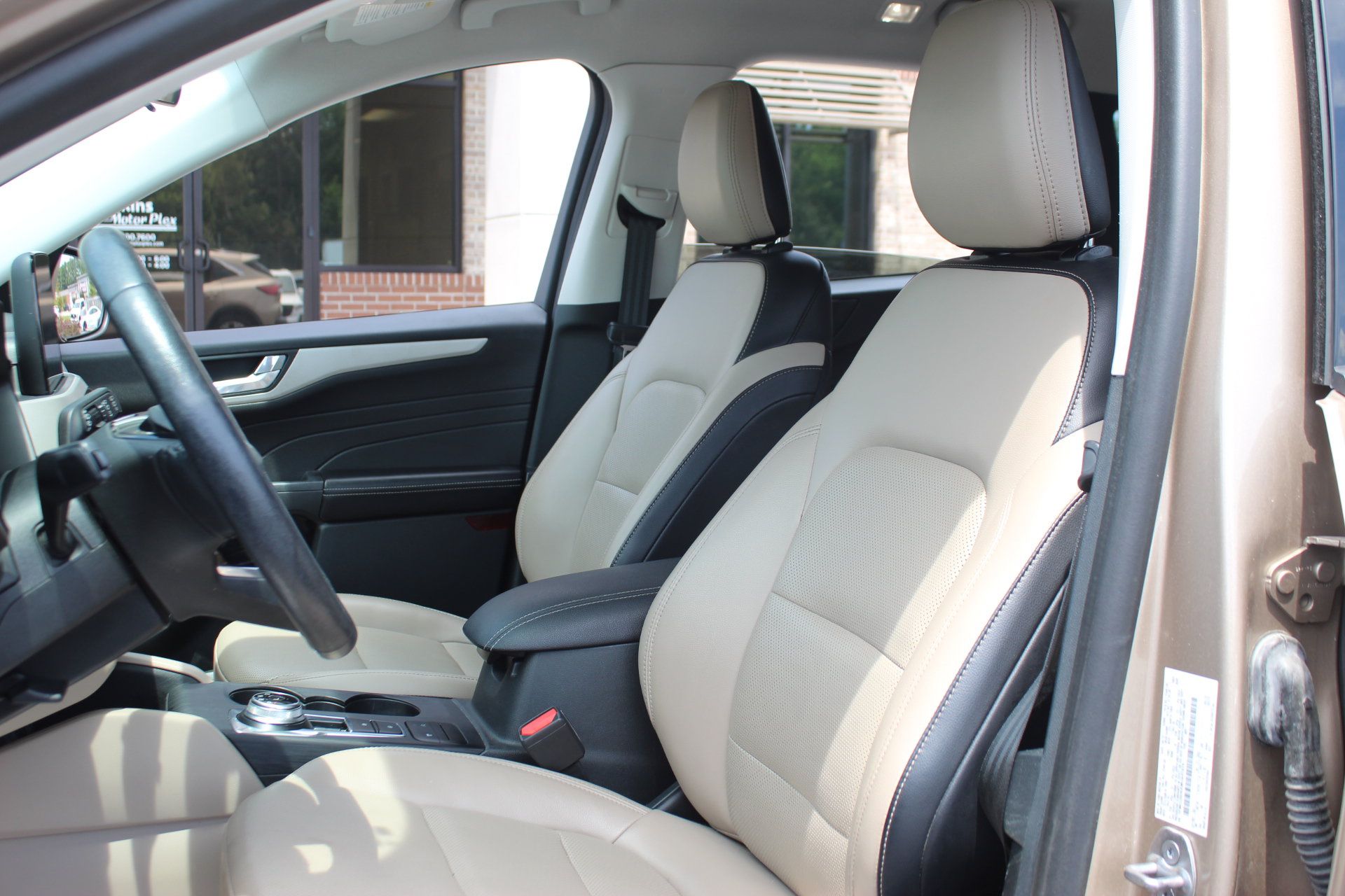 Used 2021 Ford Escape SEL FWD image 13