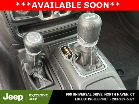 Used 2024 Jeep Wrangler Unlimited w/ Convenience Group image 17