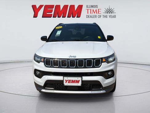 Used 2023 Jeep Compass Limited AWD/4WD image 7