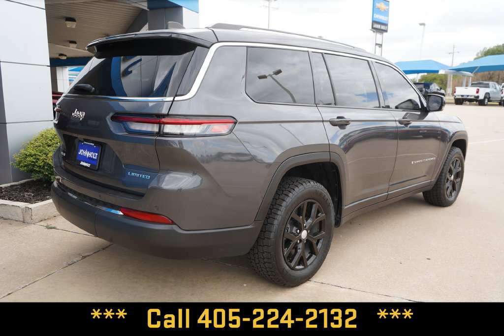 Used 2023 Jeep Grand Cherokee L Limited w/ Trailer Tow Group (B) AWD/4WD image 11