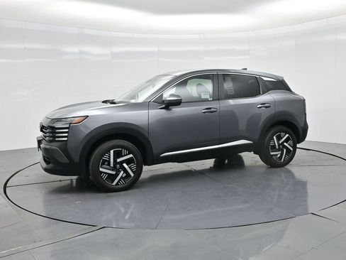 Used 2025 Nissan Kicks SV image 19